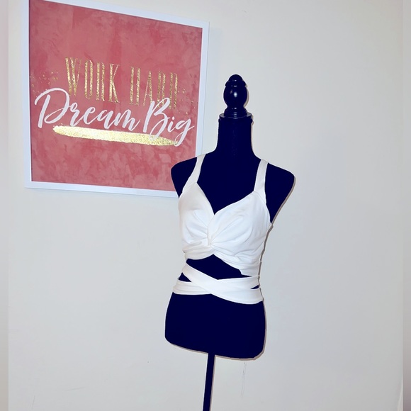 Cropped Top - Picture 2 of 5